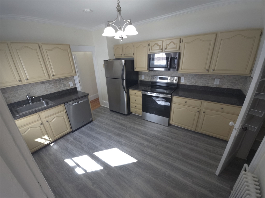 70 Leonard Street, Unit 70 Dedham, MA 02026 - Photo 3 of 17