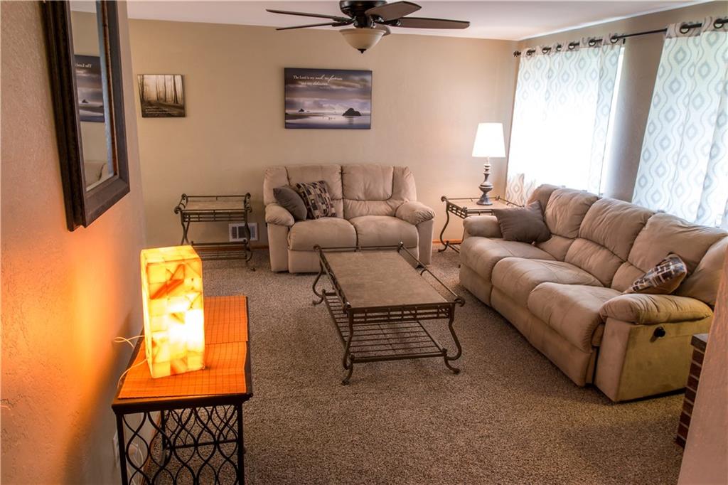 729 Boyce Road Bridgeville, PA 15017 - Photo 5 of 24 livingroom
