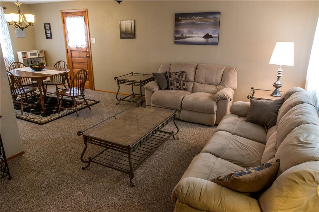 729 Boyce Road Bridgeville, PA 15017 - Photo 6 of 24 livingroom