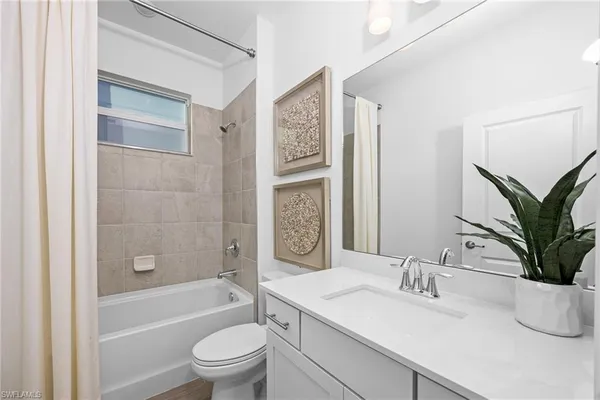 $565,950 | 17393 Stonehill Manor Drive, North Fort Myers, FL 33917