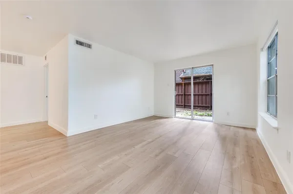 $144,000 | 4219 Avondale Avenue, Unit 116, Dallas, TX 75219