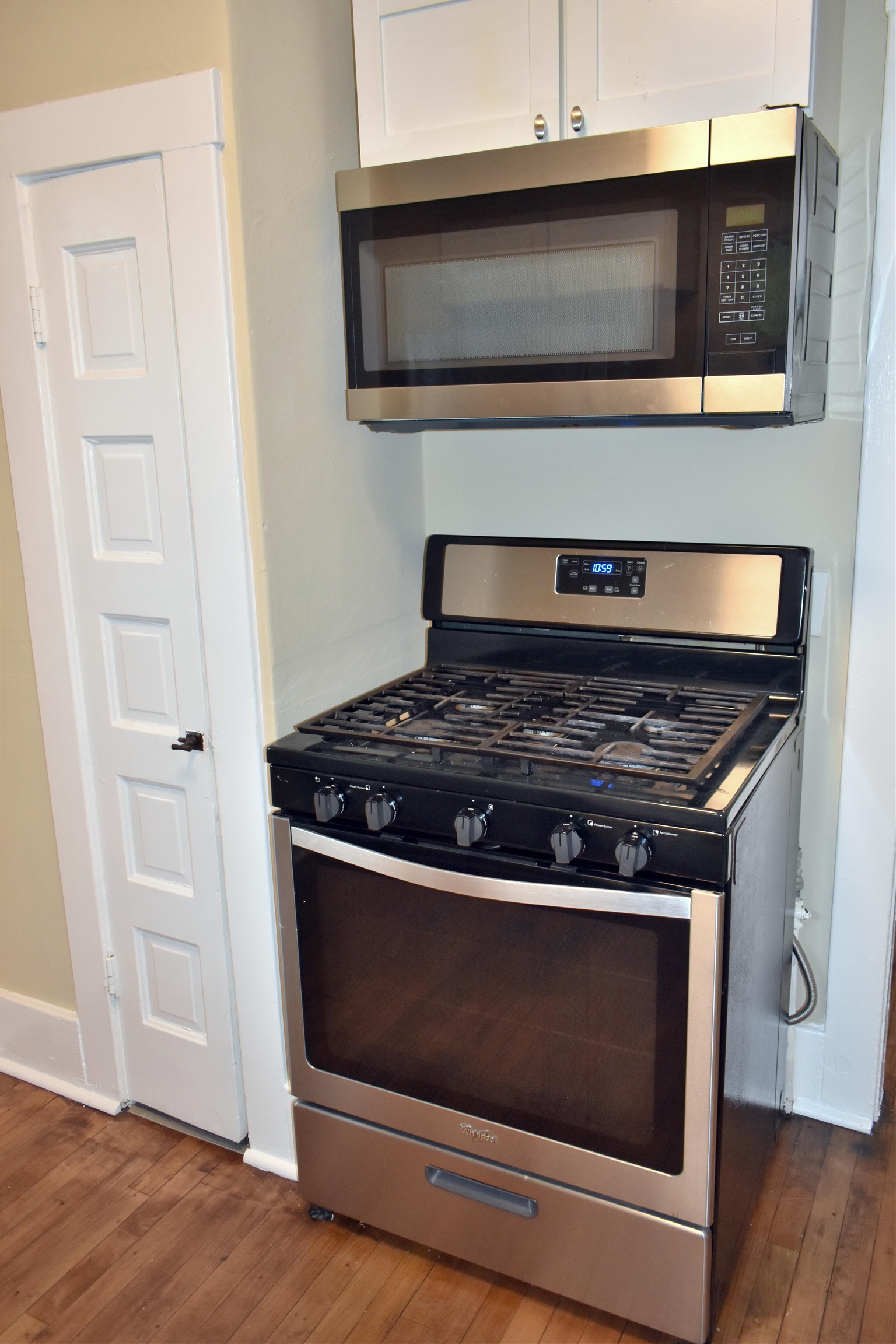 1922 Ridge Avenue Rockford, IL 61103 - Photo 3 of 15 Gallery Image 3