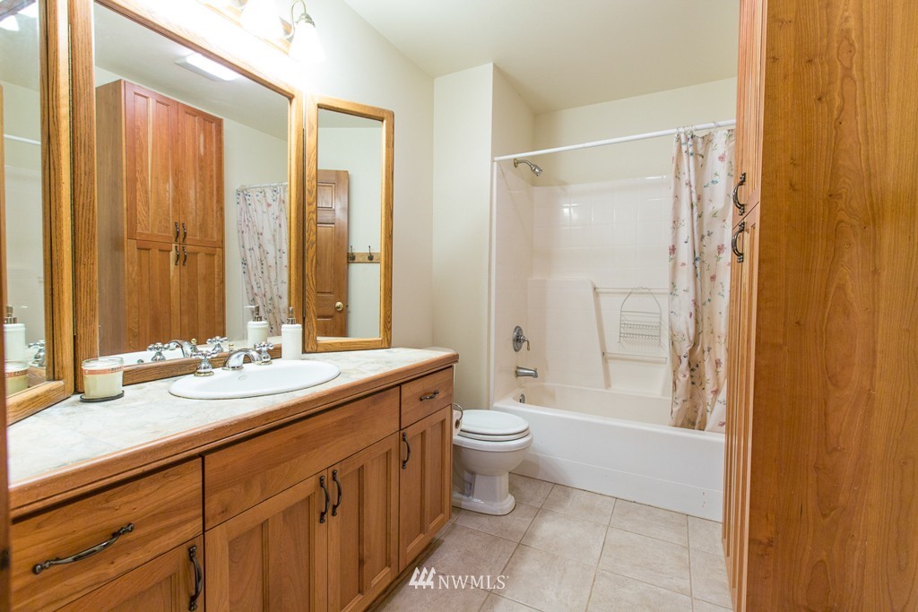 9735 Northeast 198th Street Bothell, WA 98011 - Photo 19 of 25 Gallery Image 19