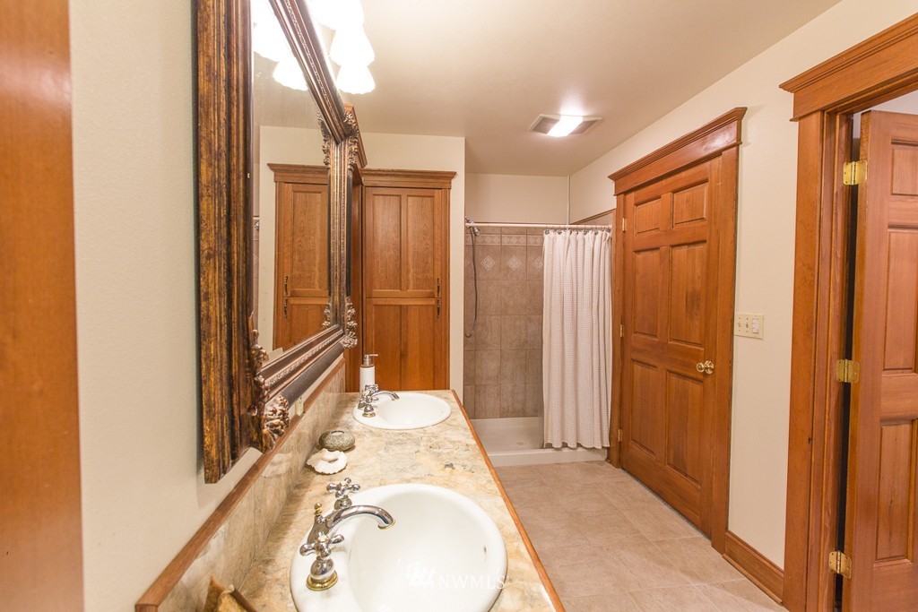 9735 Northeast 198th Street Bothell, WA 98011 - Photo 22 of 25 Gallery Image 22