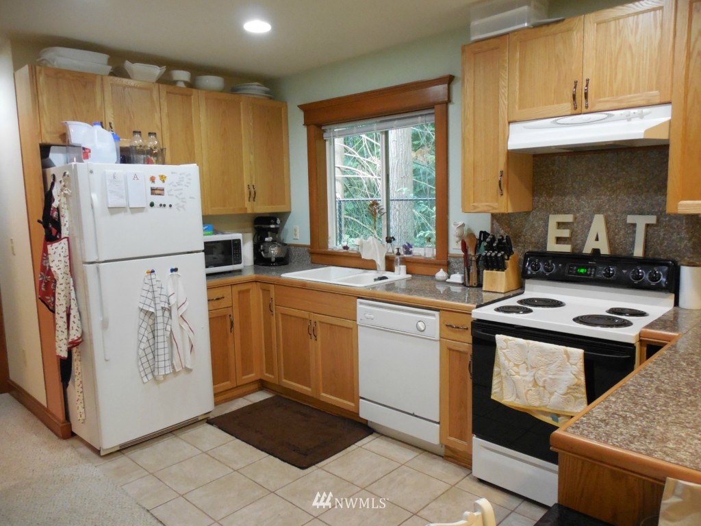 9735 Northeast 198th Street Bothell, WA 98011 - Photo 24 of 25 Gallery Image 24