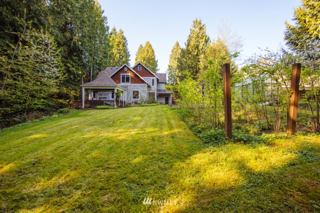 9735 Northeast 198th Street Bothell, WA 98011 - Photo 4 of 25 Gallery Image 4