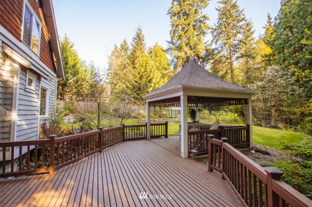 9735 Northeast 198th Street Bothell, WA 98011 - Photo 5 of 25 Gallery Image 5
