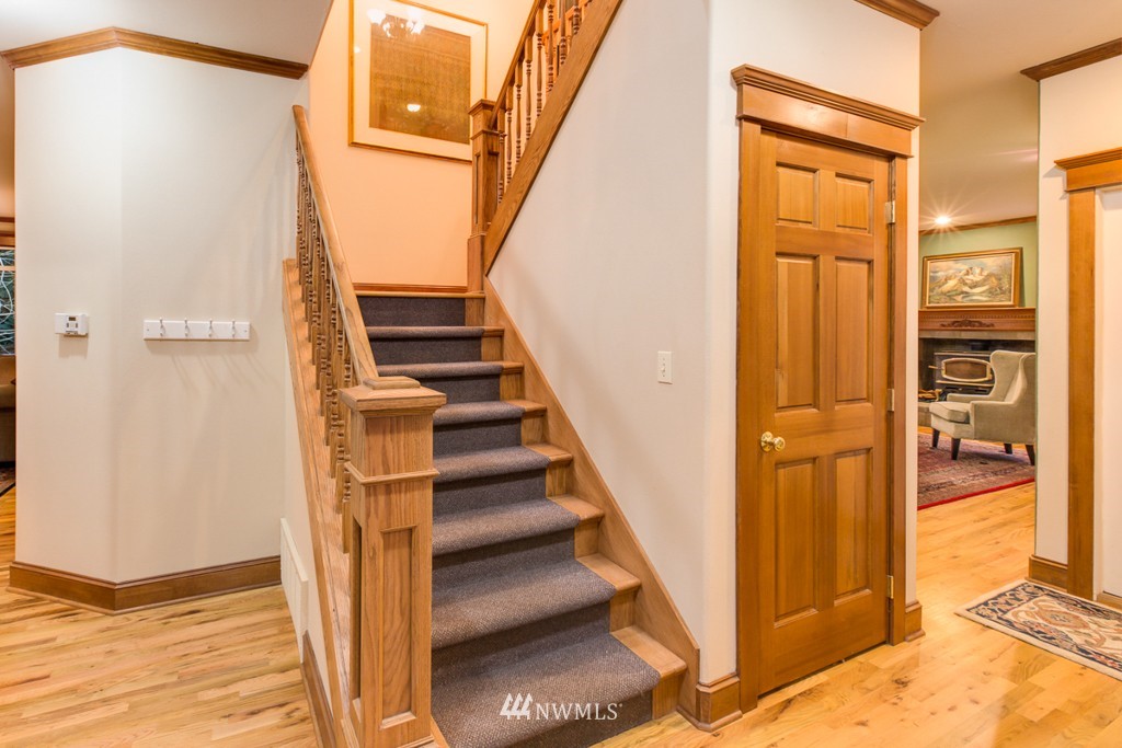 9735 Northeast 198th Street Bothell, WA 98011 - Photo 6 of 25 Gallery Image 6