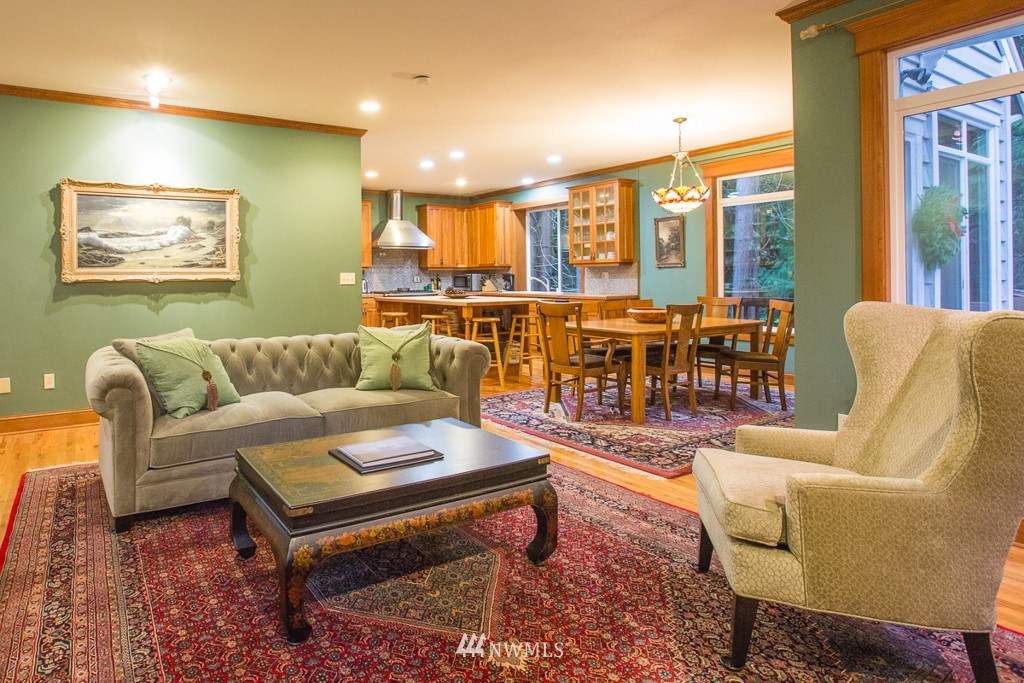 9735 Northeast 198th Street Bothell, WA 98011 - Photo 7 of 25 Gallery Image 7