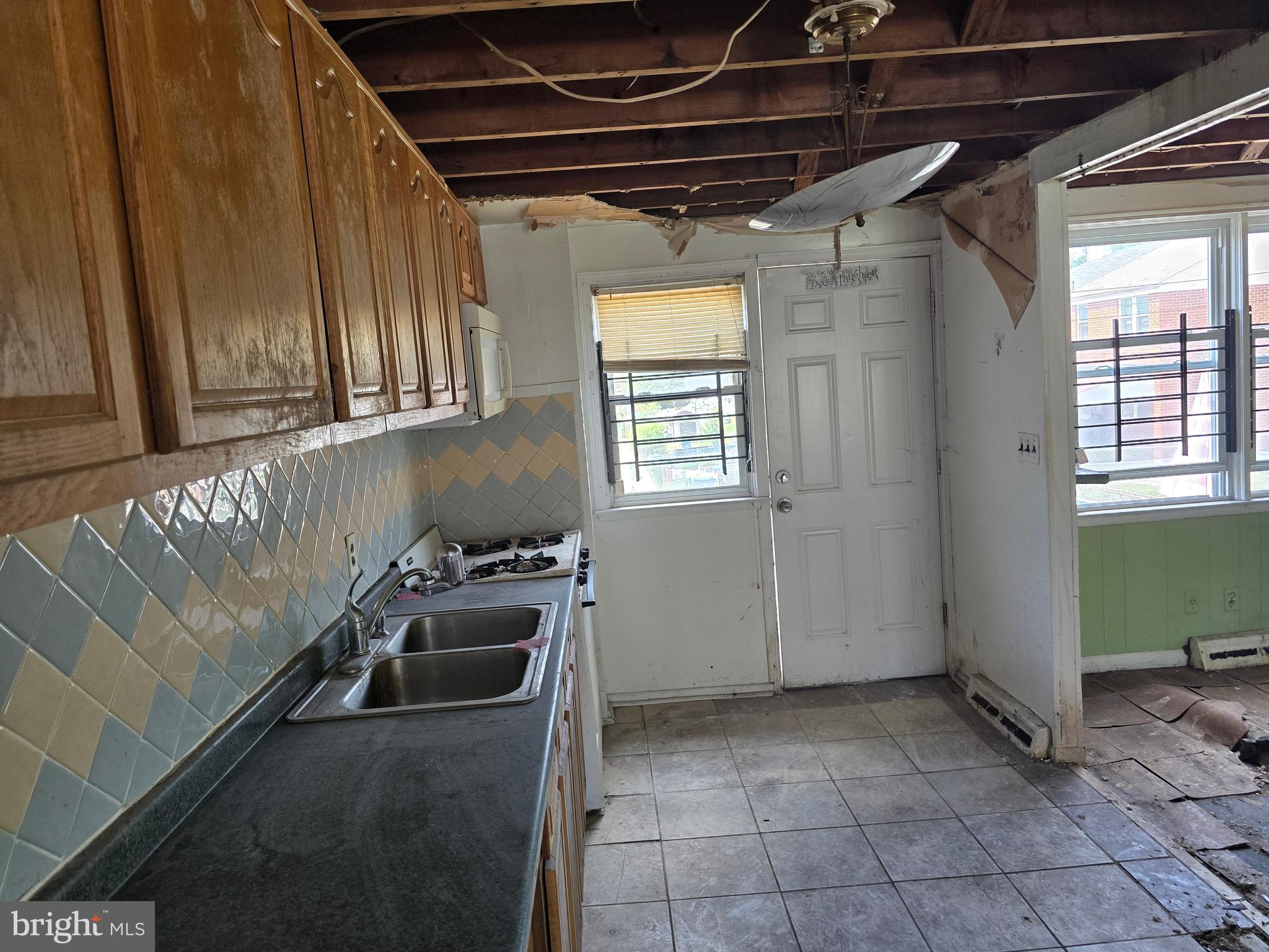 5542 Whitby Road Baltimore, MD 21206 - Photo 14 of 22