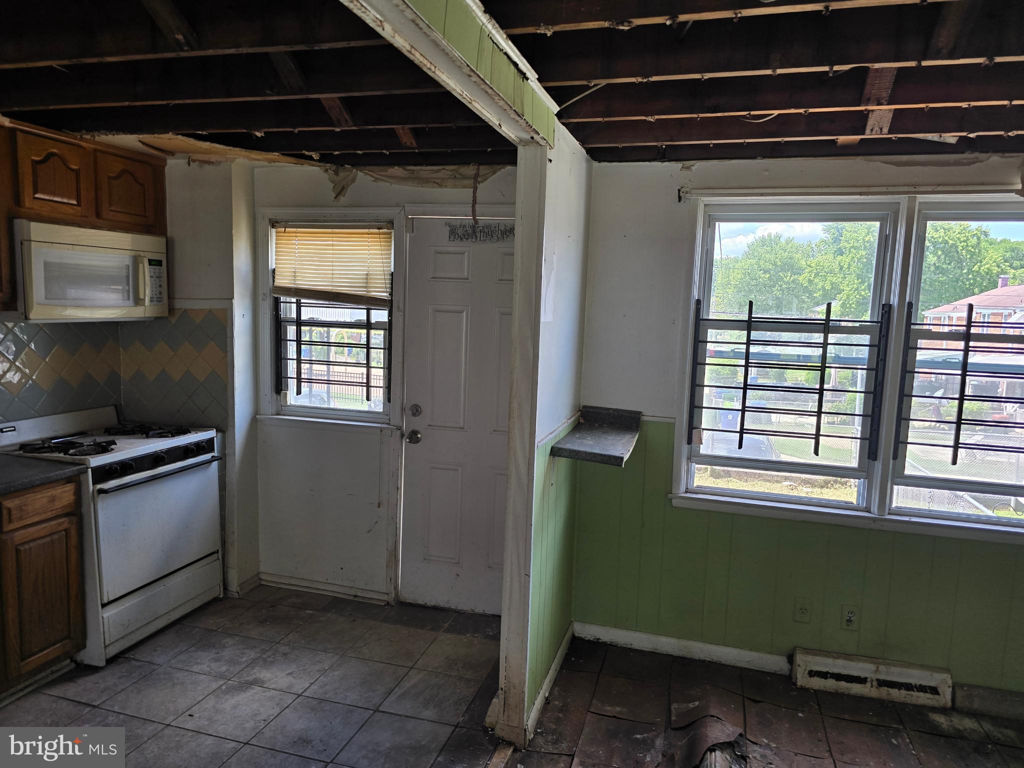 5542 Whitby Road Baltimore, MD 21206 - Photo 4 of 22