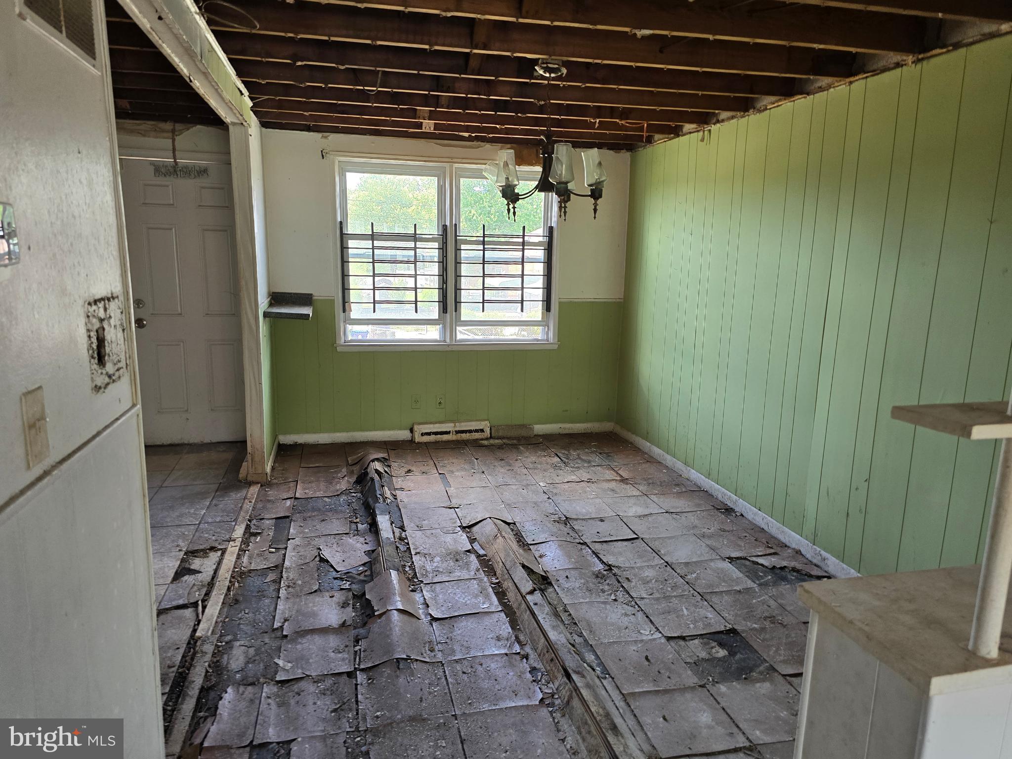 5542 Whitby Road Baltimore, MD 21206 - Photo 6 of 22