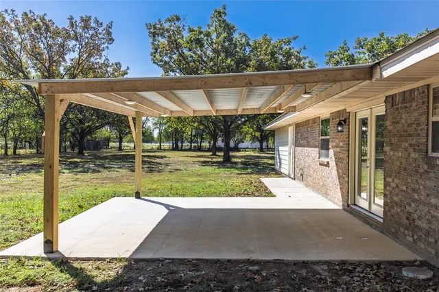 $330,000 | 511 Mill Street, Cumby, TX 75433