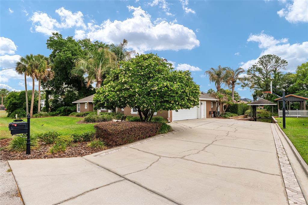 29 Southeast Ocale Way Summerfield, FL 34491 - Photo 4 of 75