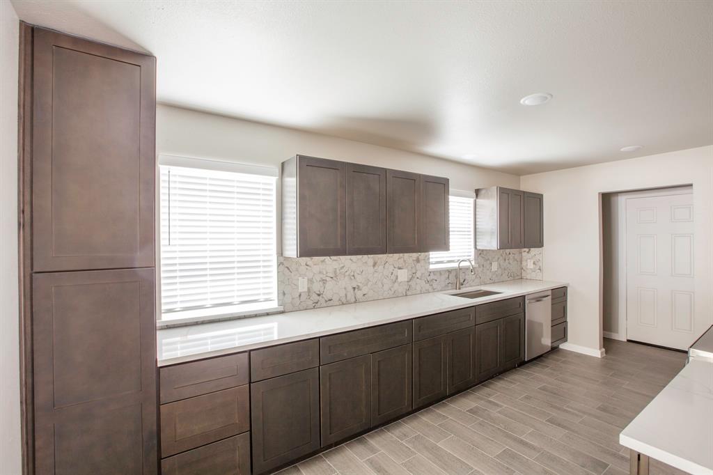 2386 Chart Drive Dallas, TX 75228 - Photo 12 of 40