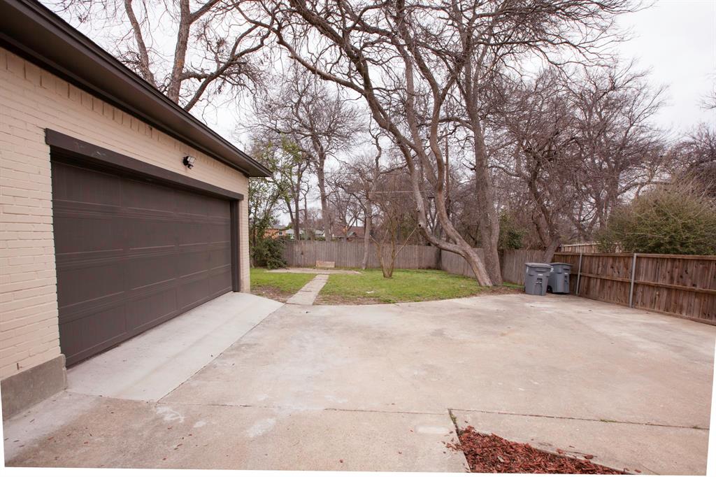 2386 Chart Drive Dallas, TX 75228 - Photo 3 of 40