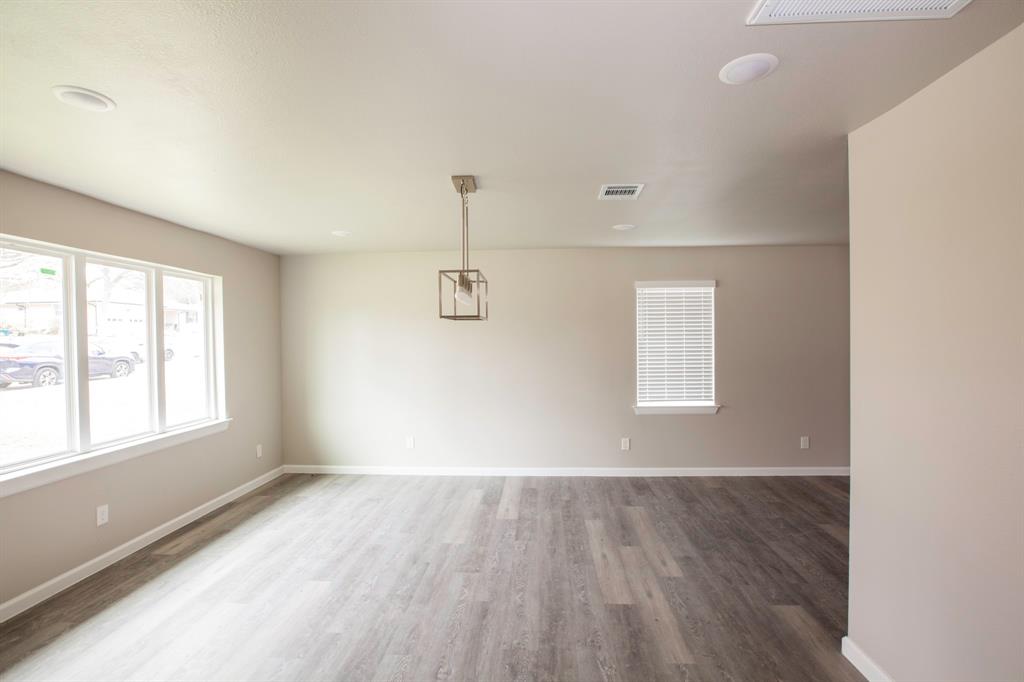 2386 Chart Drive Dallas, TX 75228 - Photo 8 of 40