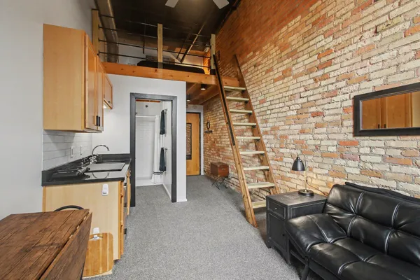 $269,900 | 500 Erie Street, Unit 204, South Haven, MI 49090