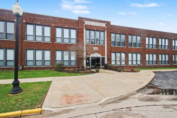 $269,900 | 500 Erie Street, Unit 204, South Haven, MI 49090