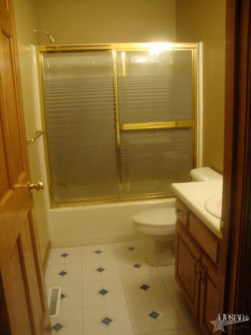 403 Hunters Ridge Auburn, IN 46706 - Photo 11 of 18 Gallery Image 11