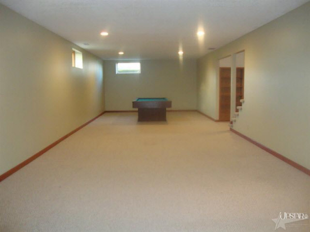 403 Hunters Ridge Auburn, IN 46706 - Photo 13 of 18 Gallery Image 13