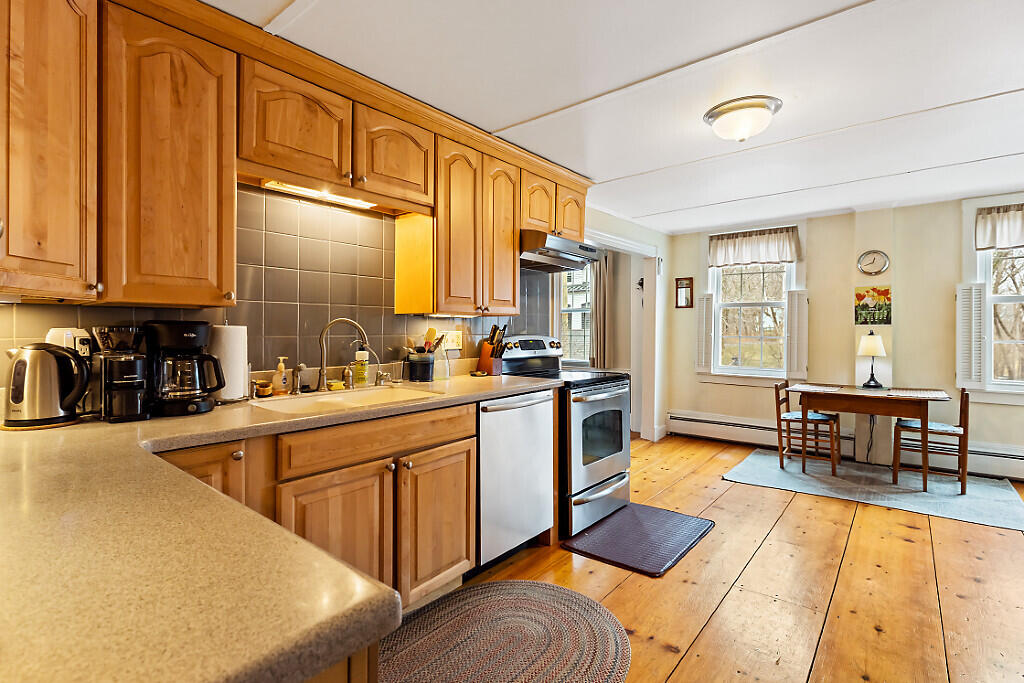 2 Warren Street Hallowell, ME 04347 - Photo 21 of 94