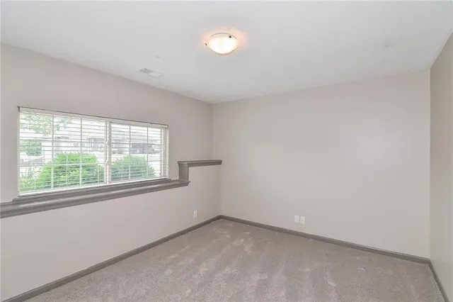 $2,470 | 1309 Northwest High View Drive, Grain Valley, MO 64029