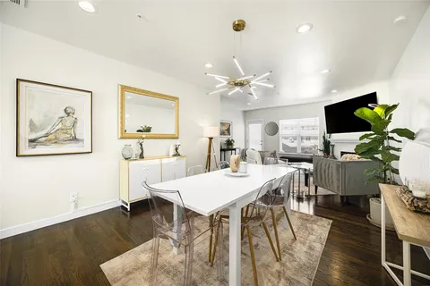 $430,000 | 3922 Gilbert Avenue, Unit 214, Dallas, TX 75219