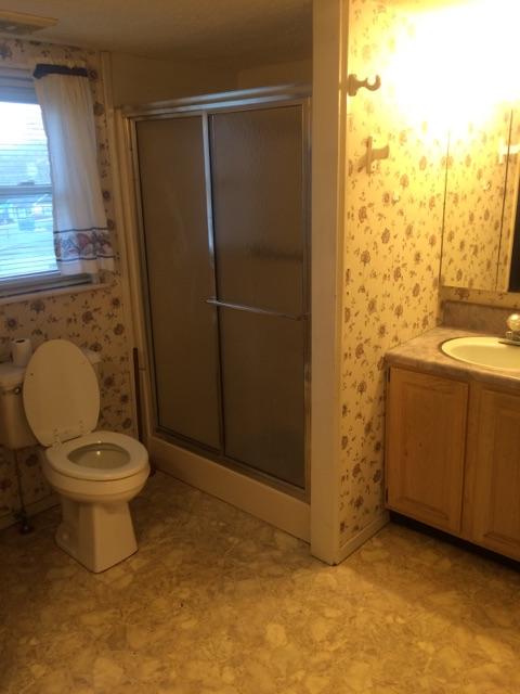 4906 Coster Road Knoxville, TN 37912 - Photo 18 of 20 2nd bath w/laundry