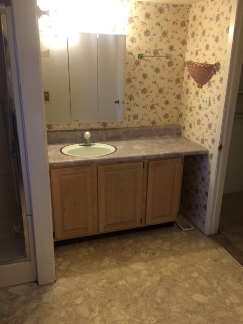 4906 Coster Road Knoxville, TN 37912 - Photo 19 of 20 2nd bath