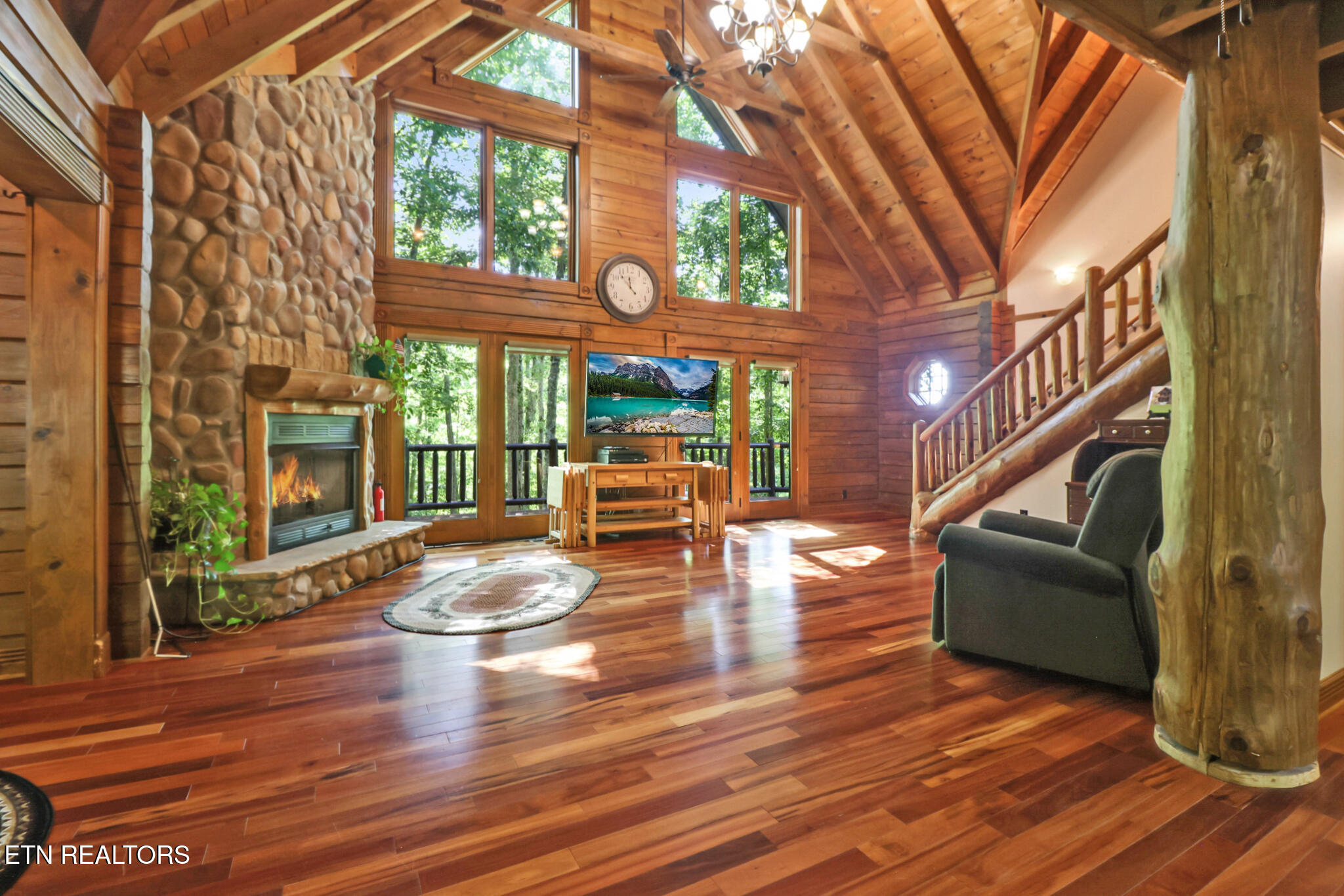 129 Eagle Ridge Road Rockwood, TN 37854 - Photo 15 of 59 Living Room