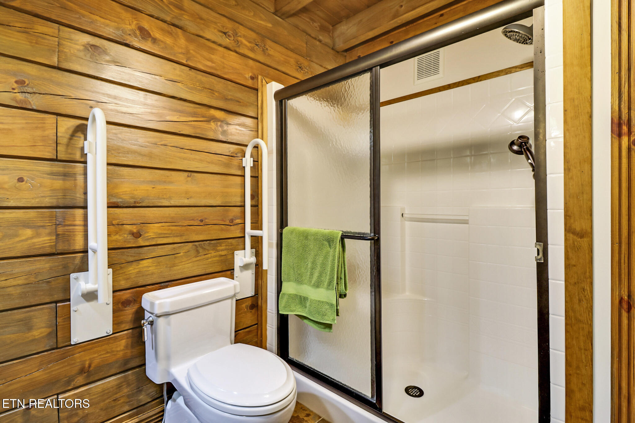 129 Eagle Ridge Road Rockwood, TN 37854 - Photo 20 of 59 Bathroom