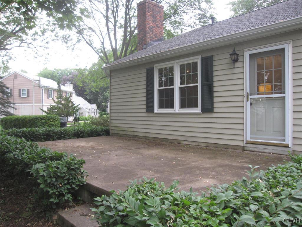 655 Yorkshire Road Bethlehem, PA 18017 - Photo 23 of 25 Gallery Image 23