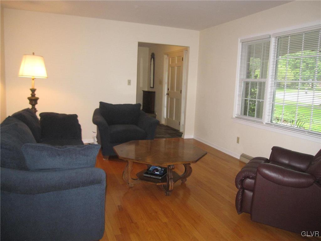 655 Yorkshire Road Bethlehem, PA 18017 - Photo 5 of 25 Gallery Image 5