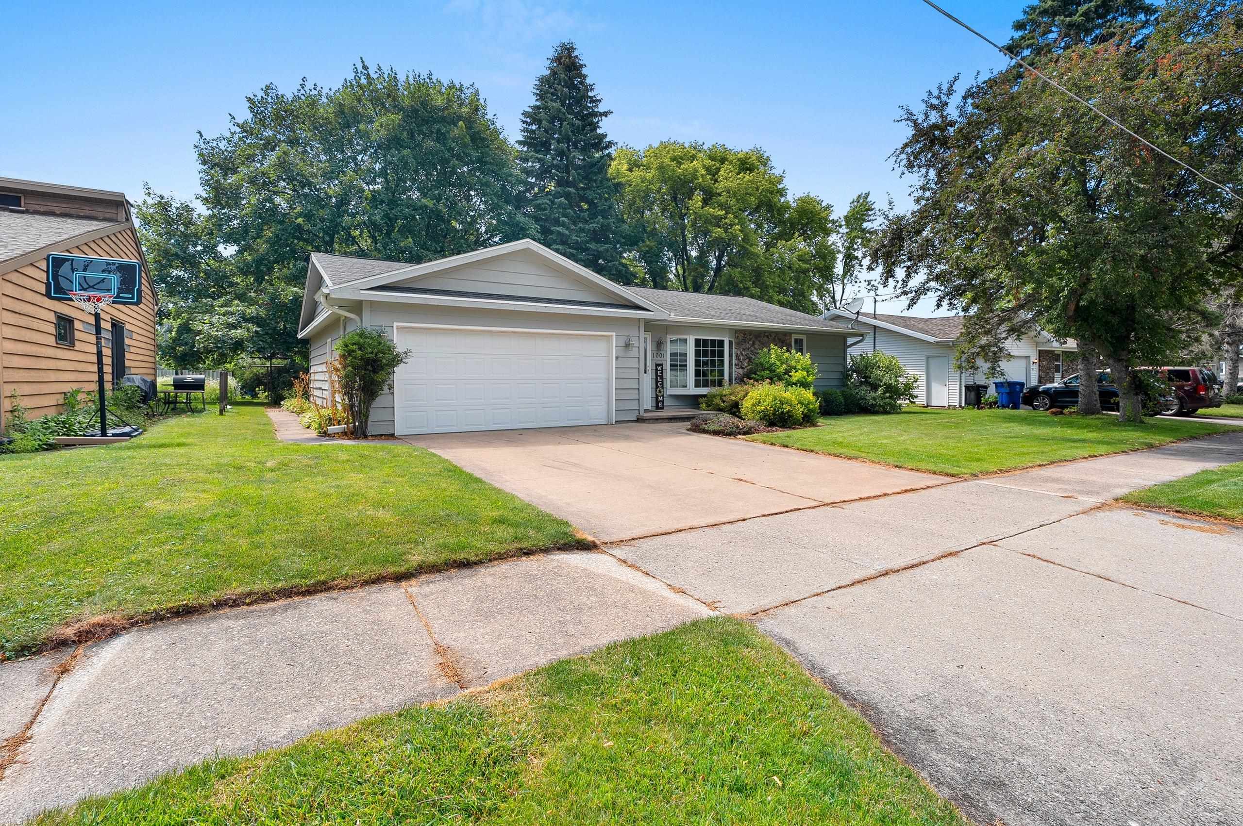 1001 South Arlington Street Appleton, WI 54915 - Photo 3 of 61