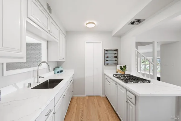 $1,395,000 | 35 Corte Alta, Novato, CA 94949