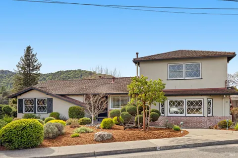 $1,395,000 | 35 Corte Alta, Novato, CA 94949