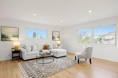 $1,395,000 | 35 Corte Alta, Novato, CA 94949