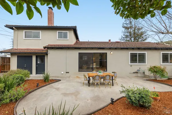 $1,395,000 | 35 Corte Alta, Novato, CA 94949