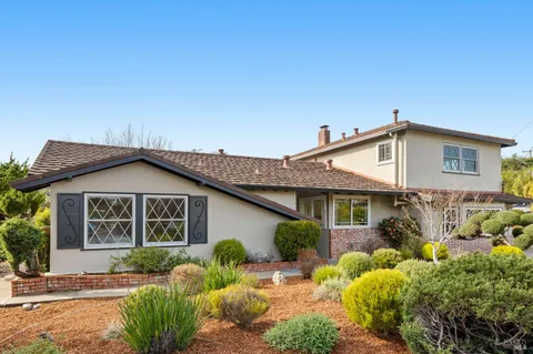$1,395,000 | 35 Corte Alta, Novato, CA 94949