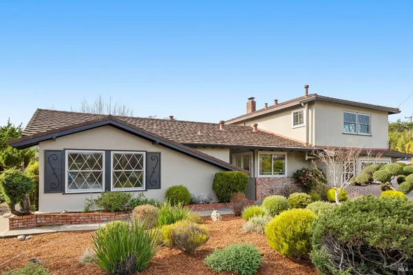 $1,395,000 | 35 Corte Alta, Novato, CA 94949