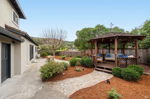 $1,395,000 | 35 Corte Alta, Novato, CA 94949
