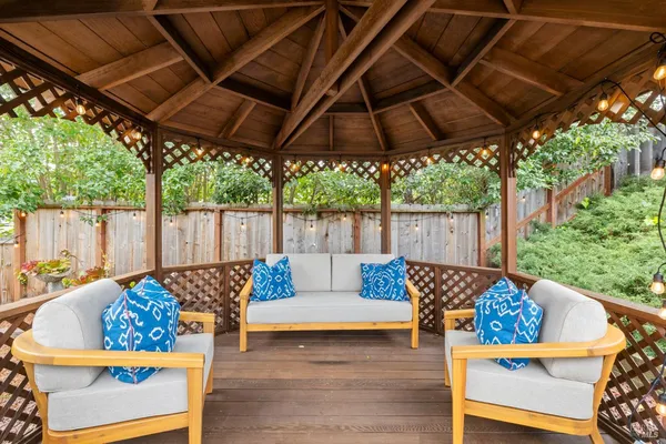 $1,395,000 | 35 Corte Alta, Novato, CA 94949