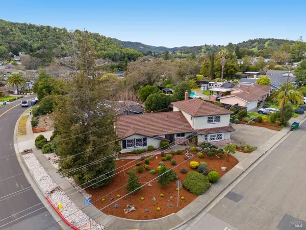 $1,395,000 | 35 Corte Alta, Novato, CA 94949