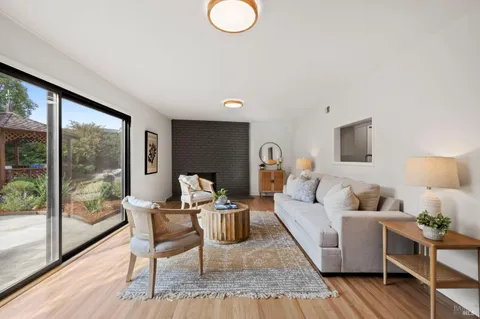 $1,395,000 | 35 Corte Alta, Novato, CA 94949