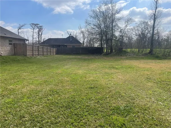 $59,000 | 405 Ashton Oaks Lane, Luling, LA 70070