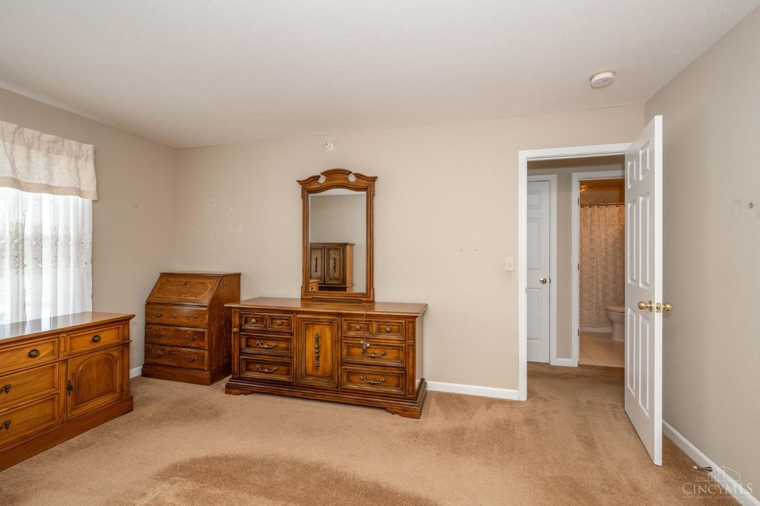 5696 Bridgetown Road, Unit 13 Cincinnati, OH 45248 - Photo 13 of 42 Gallery Image 13