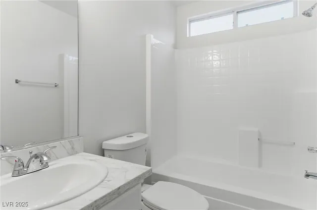 $1,925 | 6670 Cinnabar Coast Lane, North Las Vegas, NV 89084