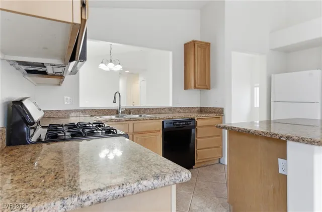 $1,925 | 6670 Cinnabar Coast Lane, North Las Vegas, NV 89084