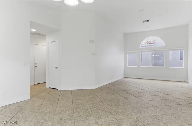 $1,925 | 6670 Cinnabar Coast Lane, North Las Vegas, NV 89084